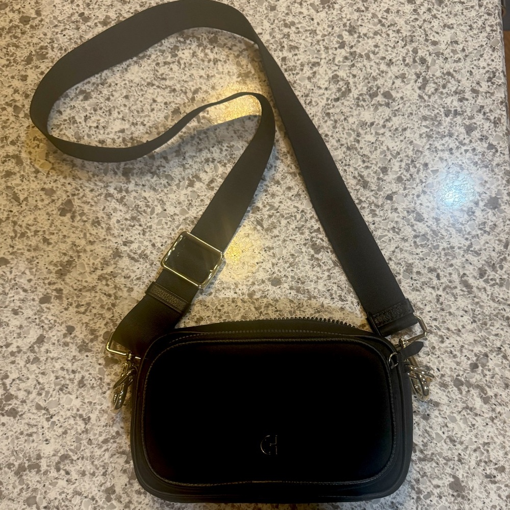 COLE HAAN
Neoprene Transit Leather Trim Shoulder Bag NWOT